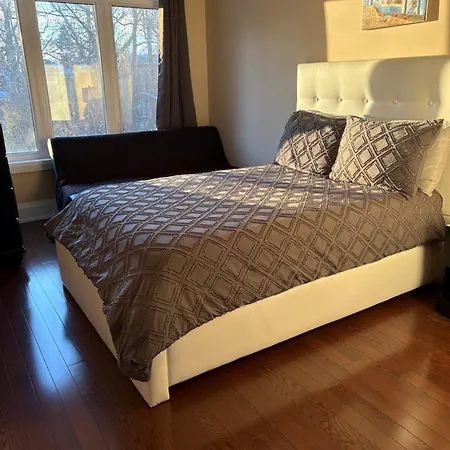 Unique Home - Upper Toronto Beaches-3