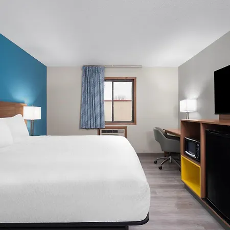 Days Inn By Wyndham Austin-3