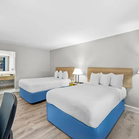 Days Inn By Wyndham Chesapeake-3