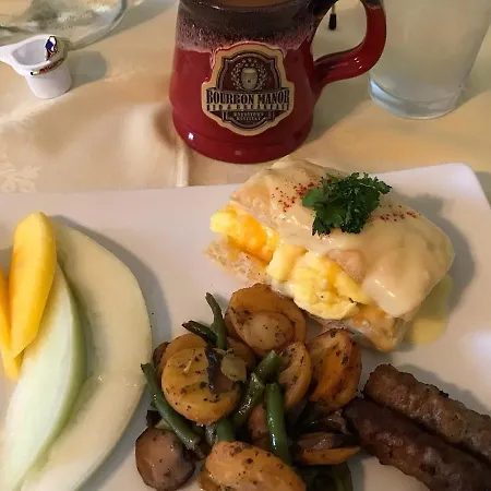 Bourbon Manor Bed & Breakfast Inn-2