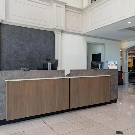 Wyndham Lake Charles-3