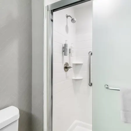 Home2 Suites By Hilton Dallas Grand Prairie-3