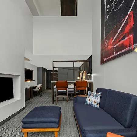 Courtyard By Marriott Oxford-3