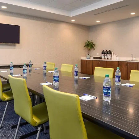 Holiday Inn Express & Suites - St. Petersburg - Madeira Beach By Ihg-3