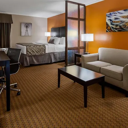 Baymont By Wyndham Lubbock-3