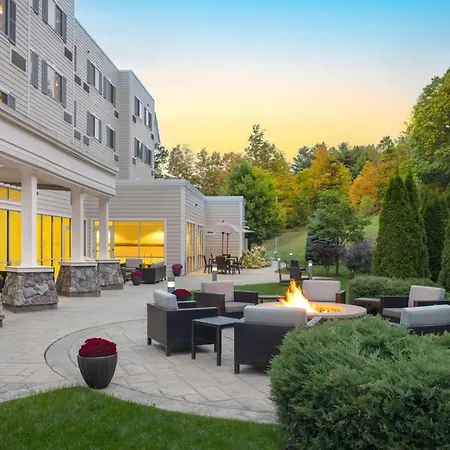 Courtyard By Marriott Lenox Berkshires-2