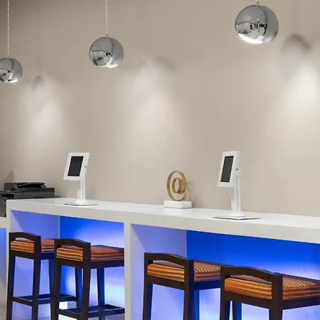 Glo Best Western Nashville Airport-2