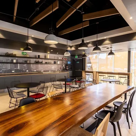 Ibis Tijuana-2