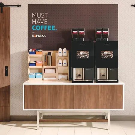 Holiday Inn Express - Milwaukee Downtown By Ihg-3