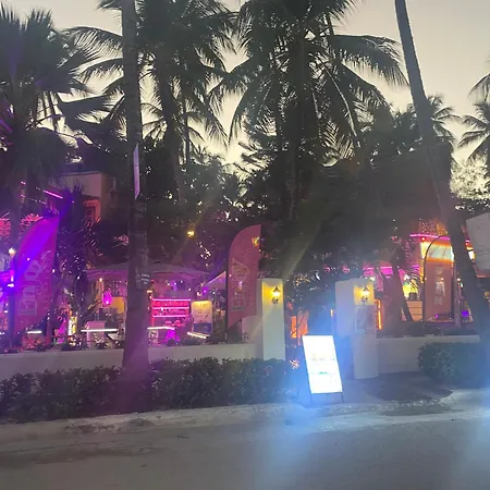 Hotel Las Rosas De Punta Cana-2