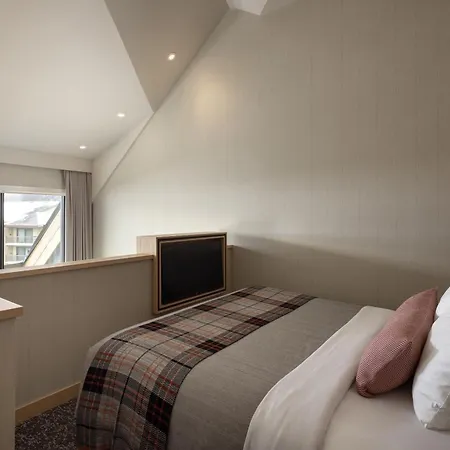 Peaks Hotel And Suites-3