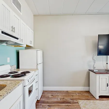 Bungalow Beach Place 6-3