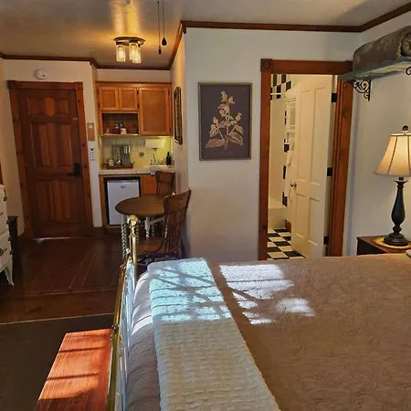 Oak Hill Inn-3