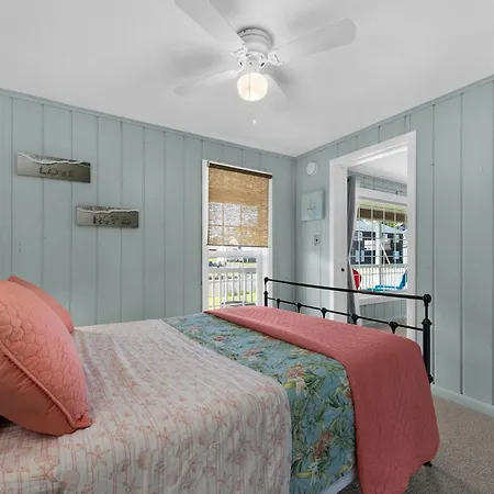 Mermaids Song: Dream Stay 600Ft To Beach River-3