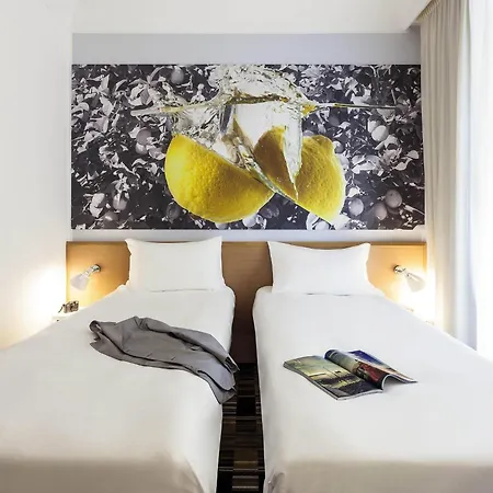 Ibis Styles Napoli Garibaldi-3