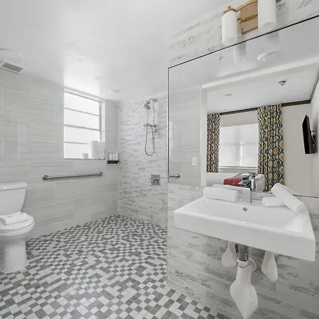 Metropole Suites South Beach-2