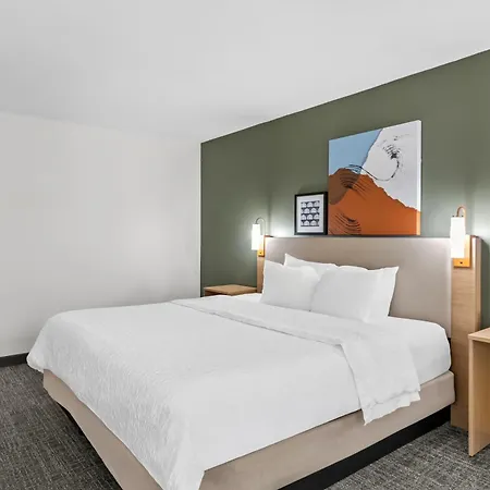 Spark By Hilton Bardstown-3