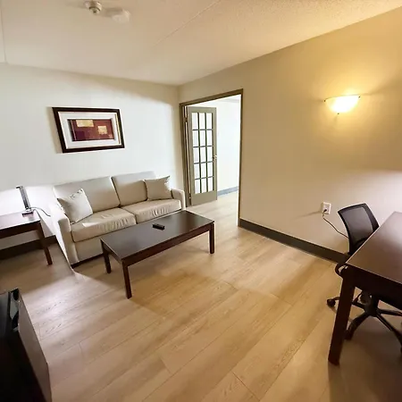 Ramada Plaza By Wyndham Niagara Falls-2