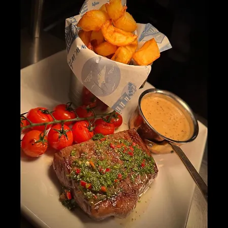 The White House Inn - Whitby-3