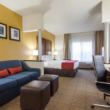 Comfort Suites Tulsa Central-3