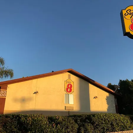 Super 8 By Wyndham Selma/Fresno Area-3