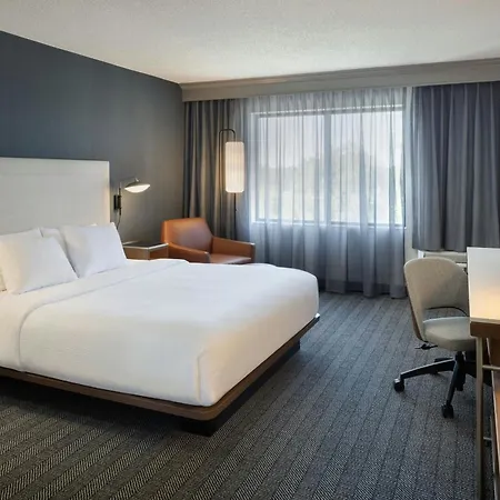 Courtyard By Marriott Springfield Airport-2