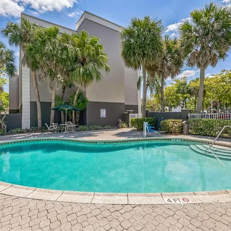 La Quinta By Wyndham Miami Lakes-3