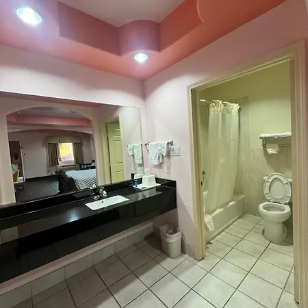 Raintree Inn And Suites-3