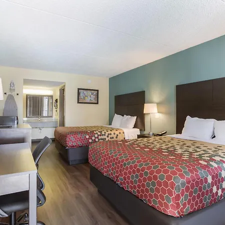 Econo Lodge Gallatin - Metro Nashville-3