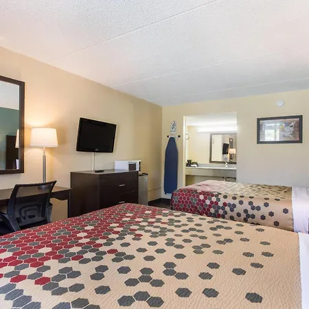 Econo Lodge Gallatin - Metro Nashville-2