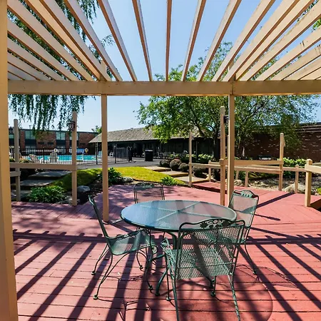 Fireside Inn & Suites Portland (Adults Only)-3