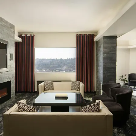 The Davenport Grand, Autograph Collection-3
