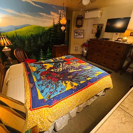 Itty Bitty Inn-3
