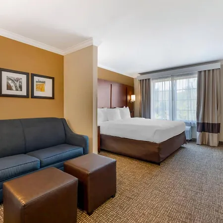 Comfort Suites Elizabethtown-3