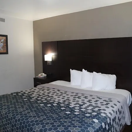 Travelodge By Wyndham North Charleston-3