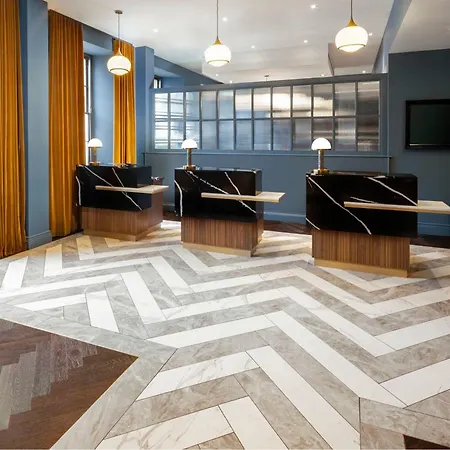 Courtyard By Marriott Edinburgh-2