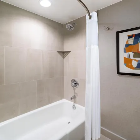 Doubletree By Hilton Austin-2