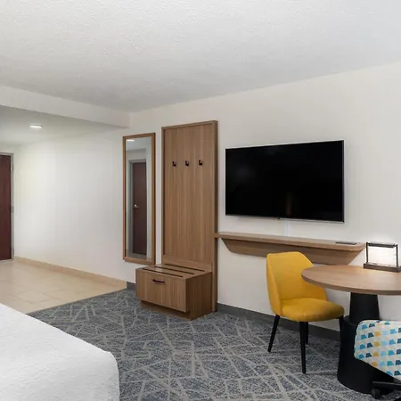 Hampton Inn Marietta-3