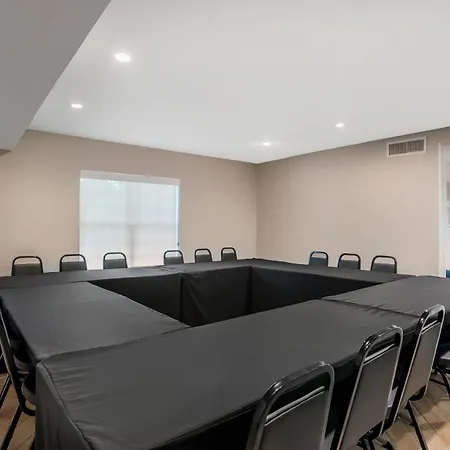 Mainstay Suites-3