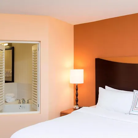 Fairfield Inn & Suites By Marriott Omaha Downtown-2