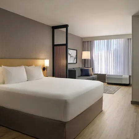 Hyatt Place Tampa Airport/Westshore-3