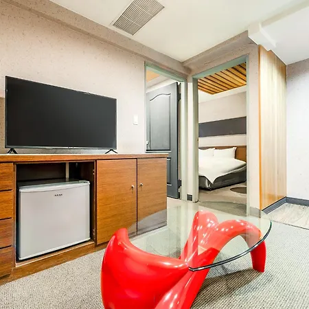 Check Inn Express Taichung Fengchia-2
