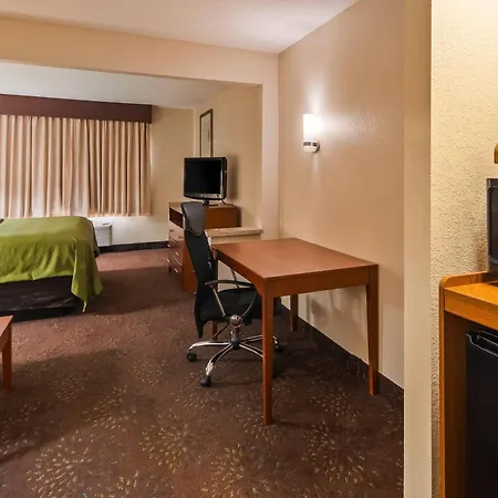 Quality Inn Tomah-2