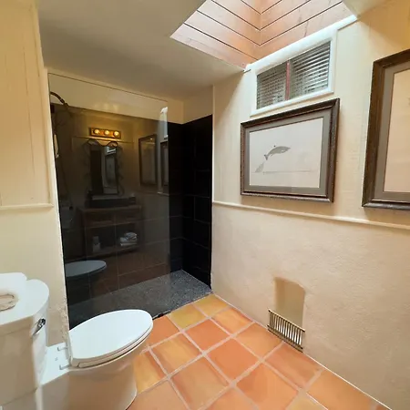 Old Taos Guesthouse B&B-2