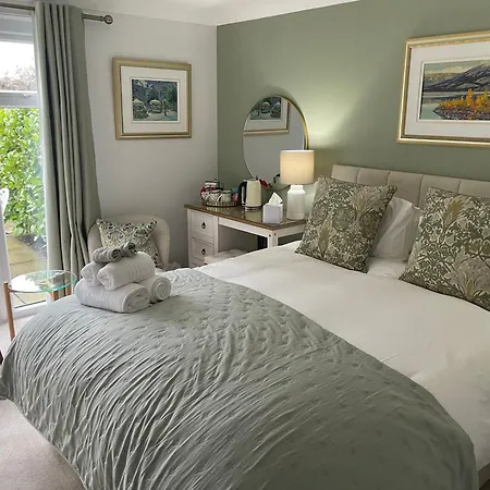 Castlecroft Bed And Breakfast-3