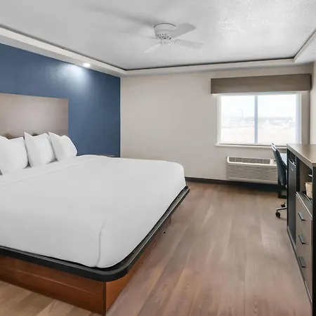 Baymont By Wyndham Arlington At Six Flags Dr-3