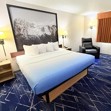 Super 8 By Wyndham Hot Springs-2