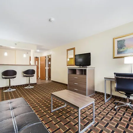Quality Inn Lincoln Cornhusker-3