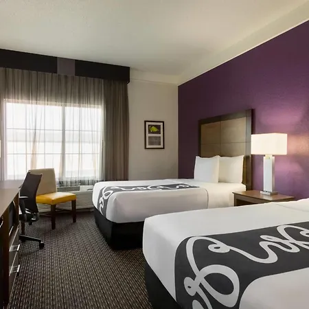 La Quinta By Wyndham Arlington North 6 Flags Dr-2