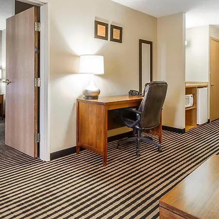 Comfort Inn Owatonna Near Medical Center-3
